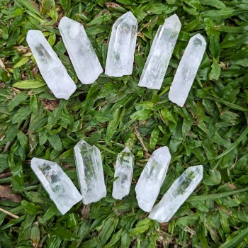 Paquete de Cinco Cristales de Cuarzo de Madagascar