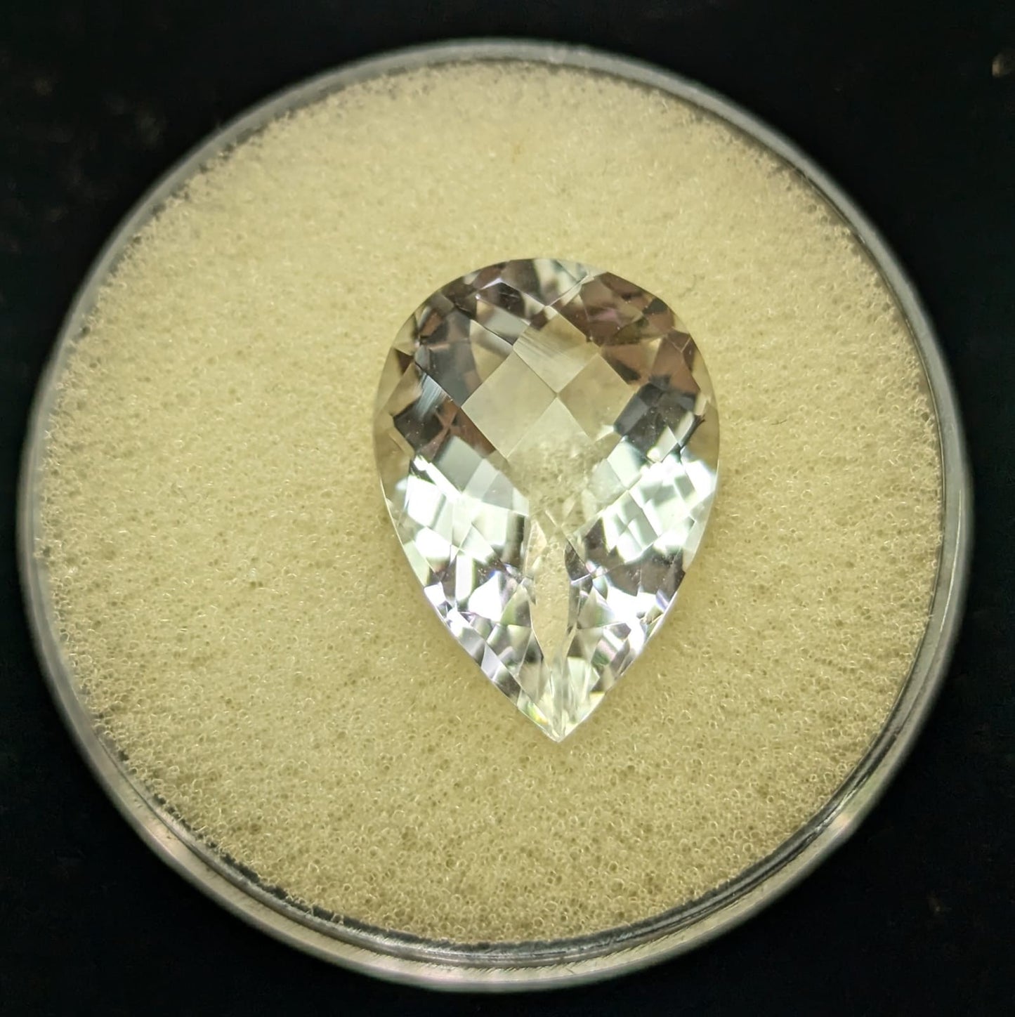 Cuarzo Blanco Facetado Gota 18 x 13 mm