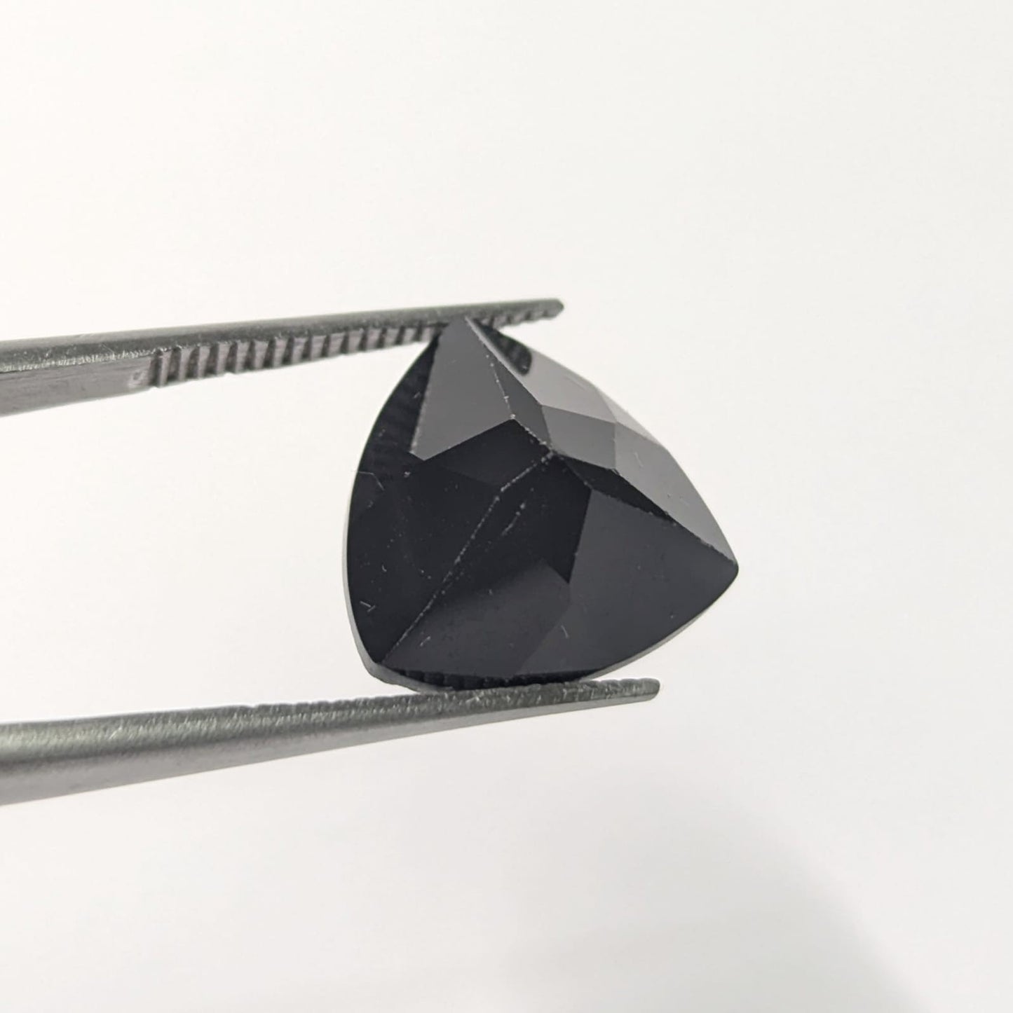 Espinela Negra Facetado Trilliant 12 mm