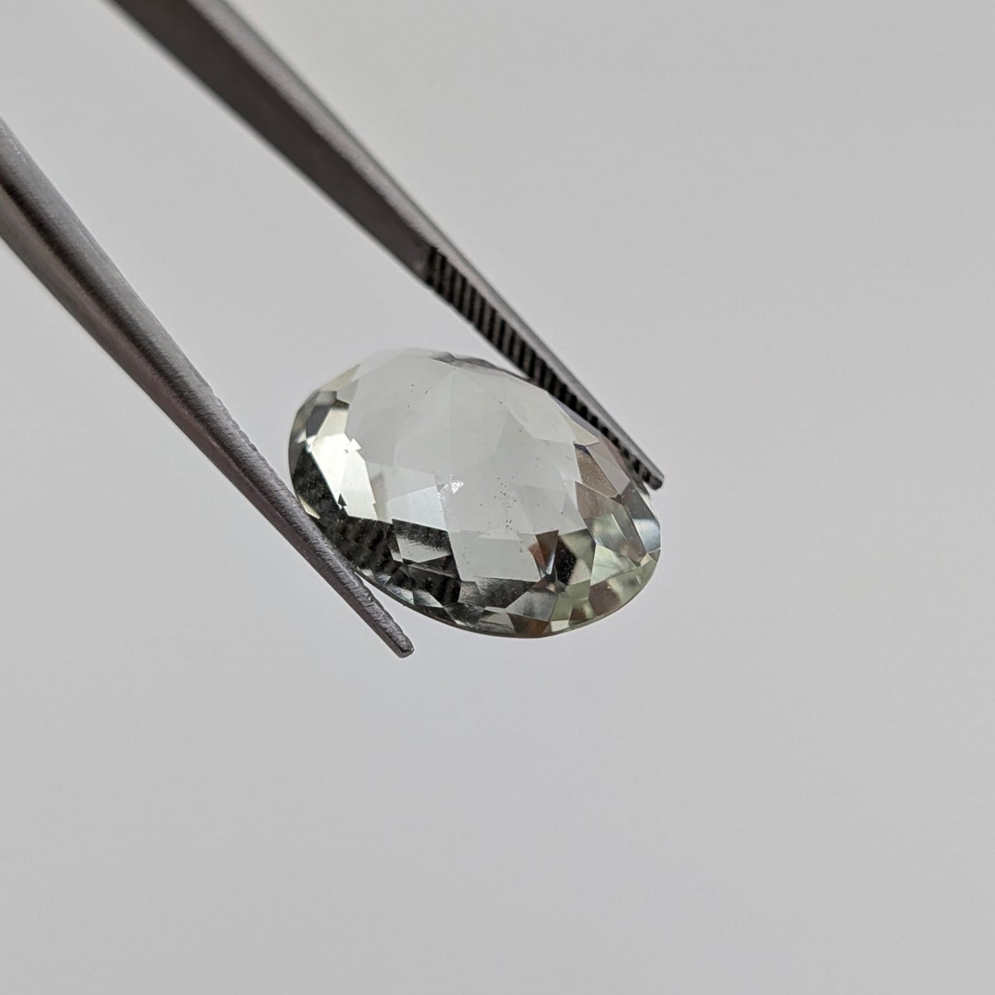 Prasiolita Facetado Ovalado 12 mm x 16 mm