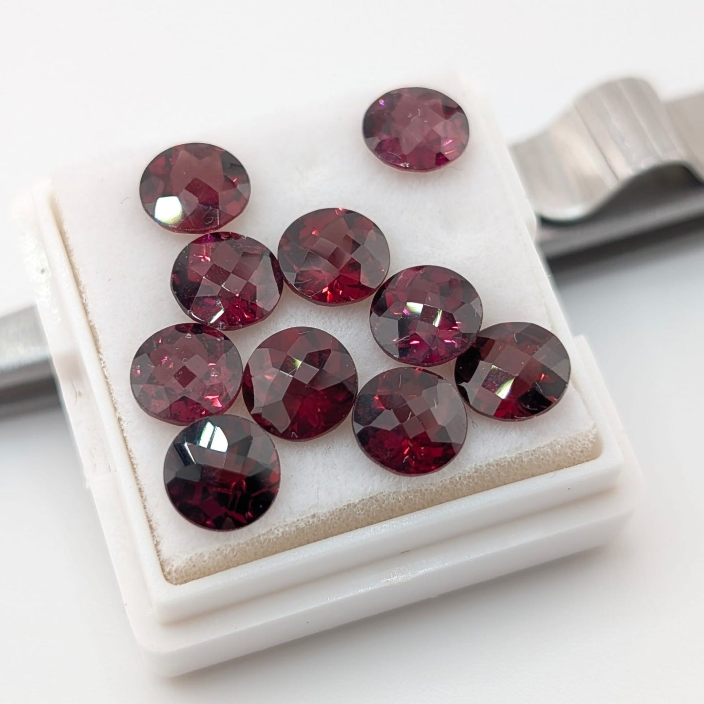 Granate Facetado Redondo 6 mm