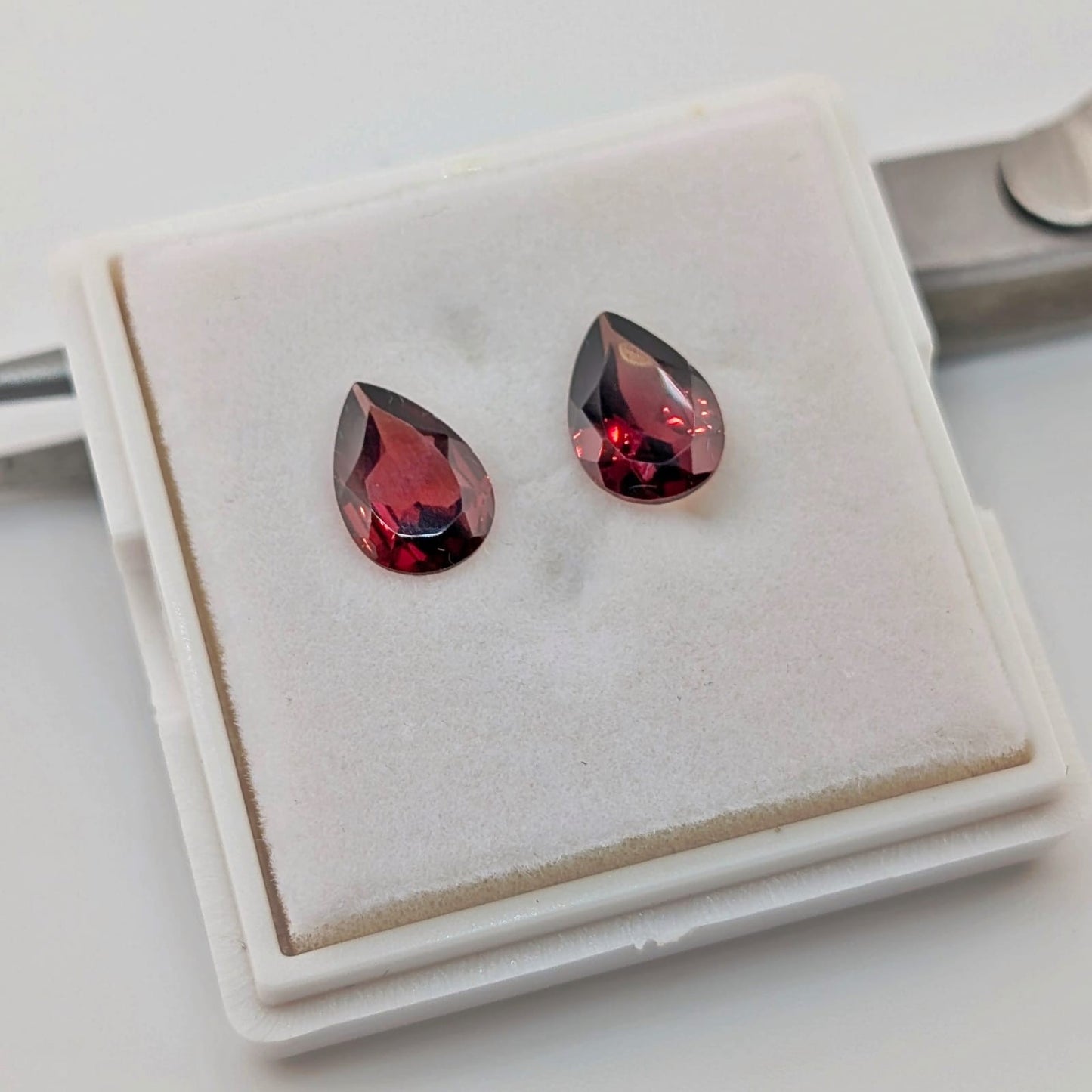 Granate Facetado Gota 10 x 7 mm