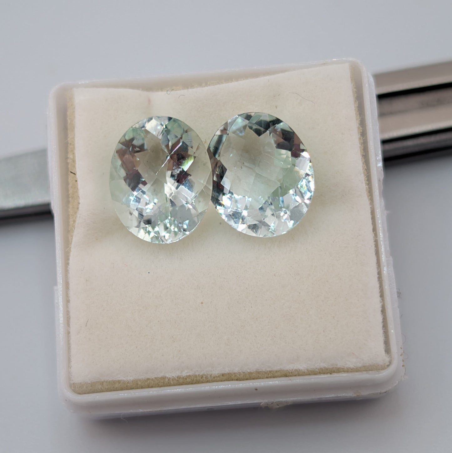 Aguamarina Facetado Ovalado 11 mm x 9 mm