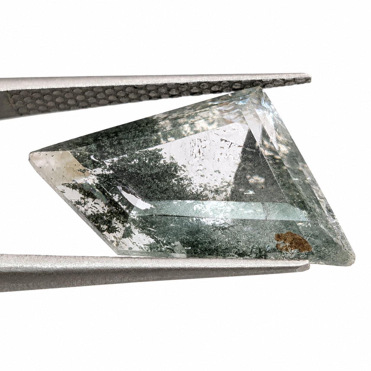 Cuarzo Con Inclusiones Facetado Forma Libre 21 x 13 mm