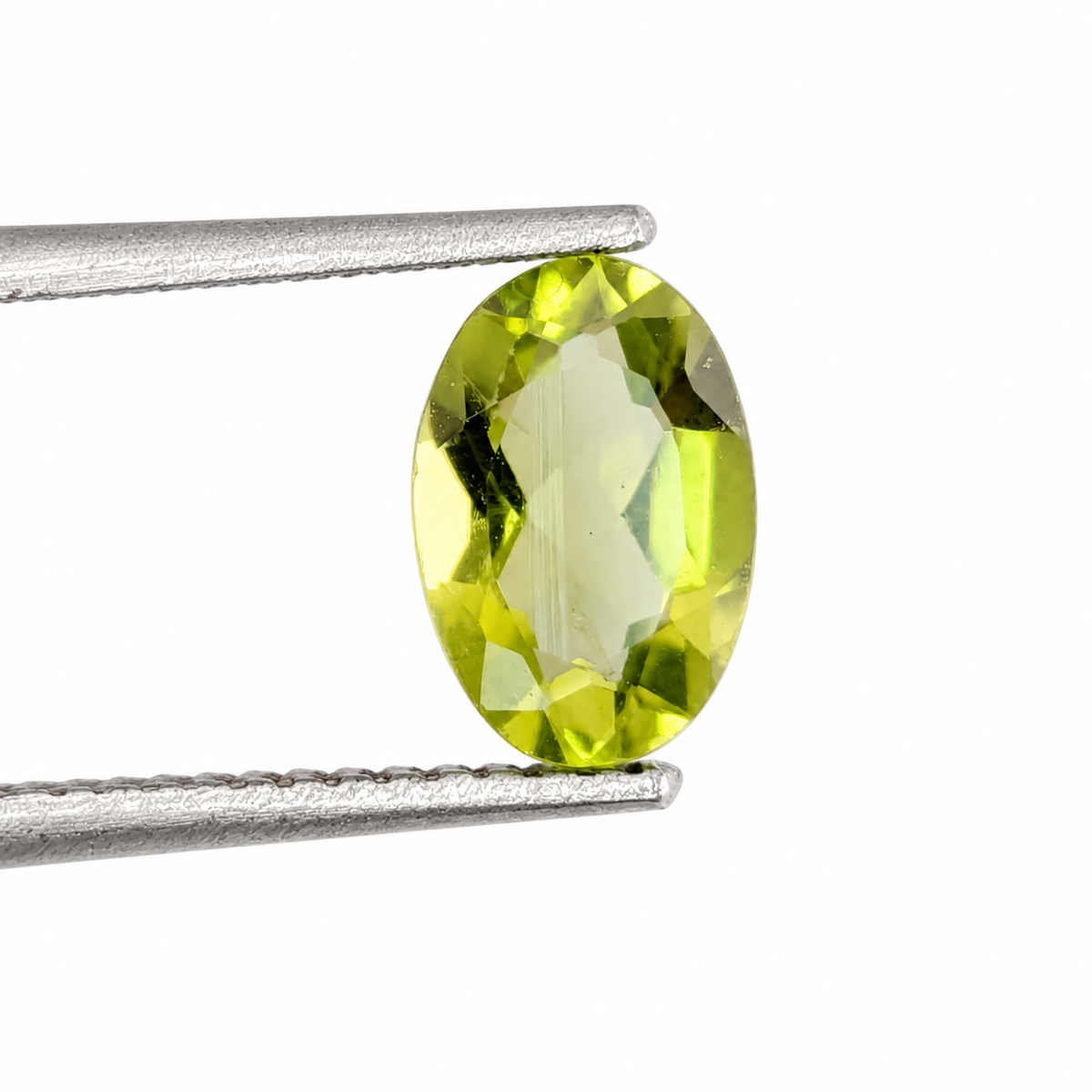 Peridoto Facetado Ovalado 4 mm x 6 mm