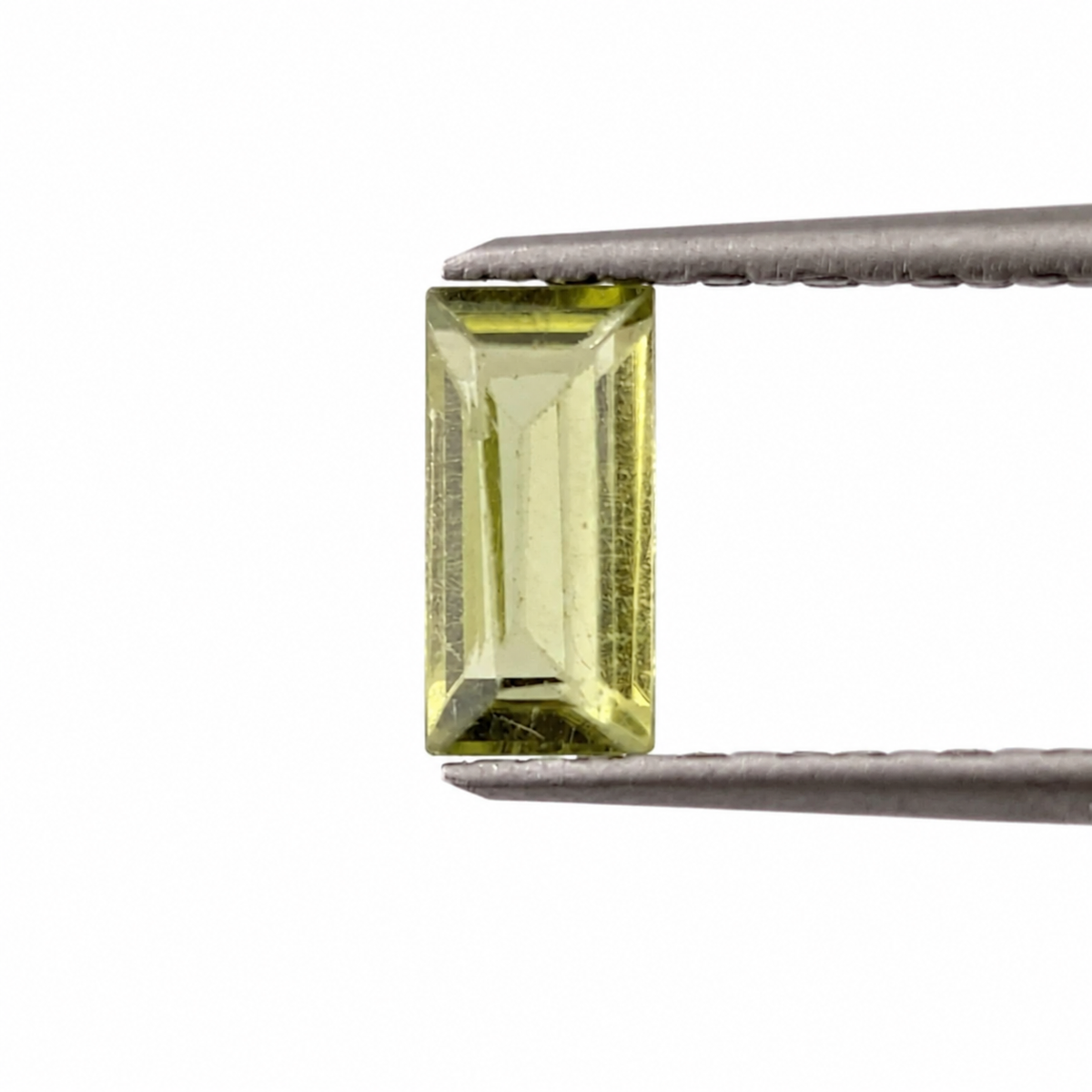 Peridoto Rectangular Baguette 3 x 6 mm