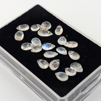 Briolette Piedra luna 7x5 Mm