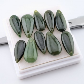 Jade ~2 cm