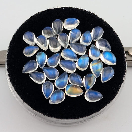 Piedra Luna Arcoiris Cabuchon Gota 4 mm x 6 mm