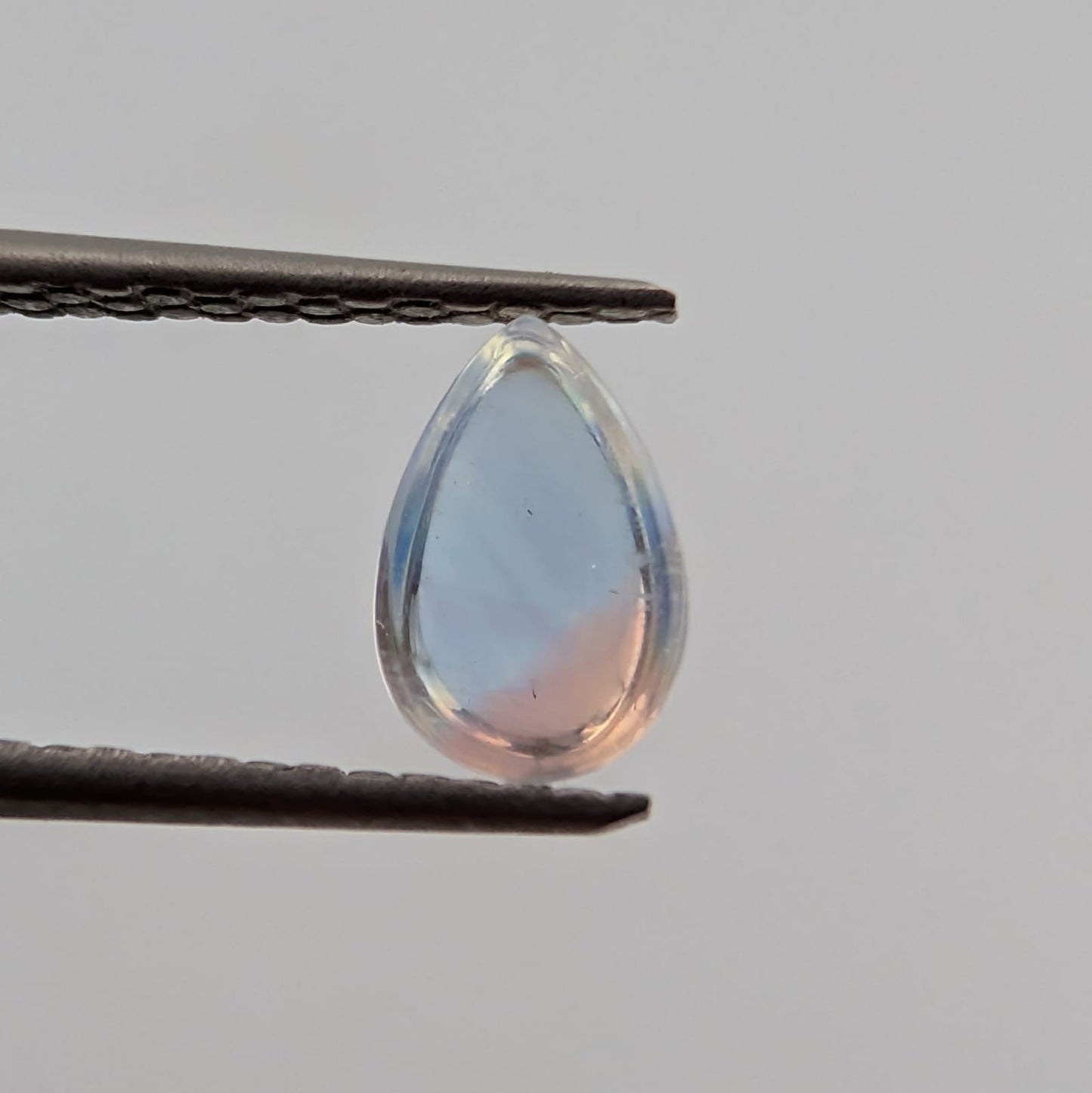 Piedra Luna Arcoiris Cabuchon Gota 4 mm x 6 mm