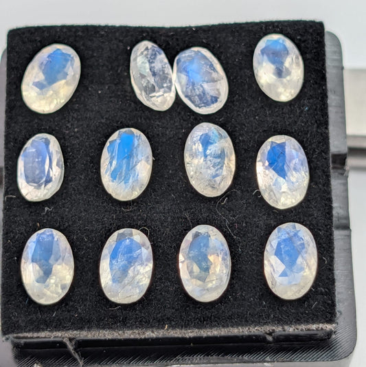 Piedra Luna Arcoiris Ovalado 6 x 4 mm
