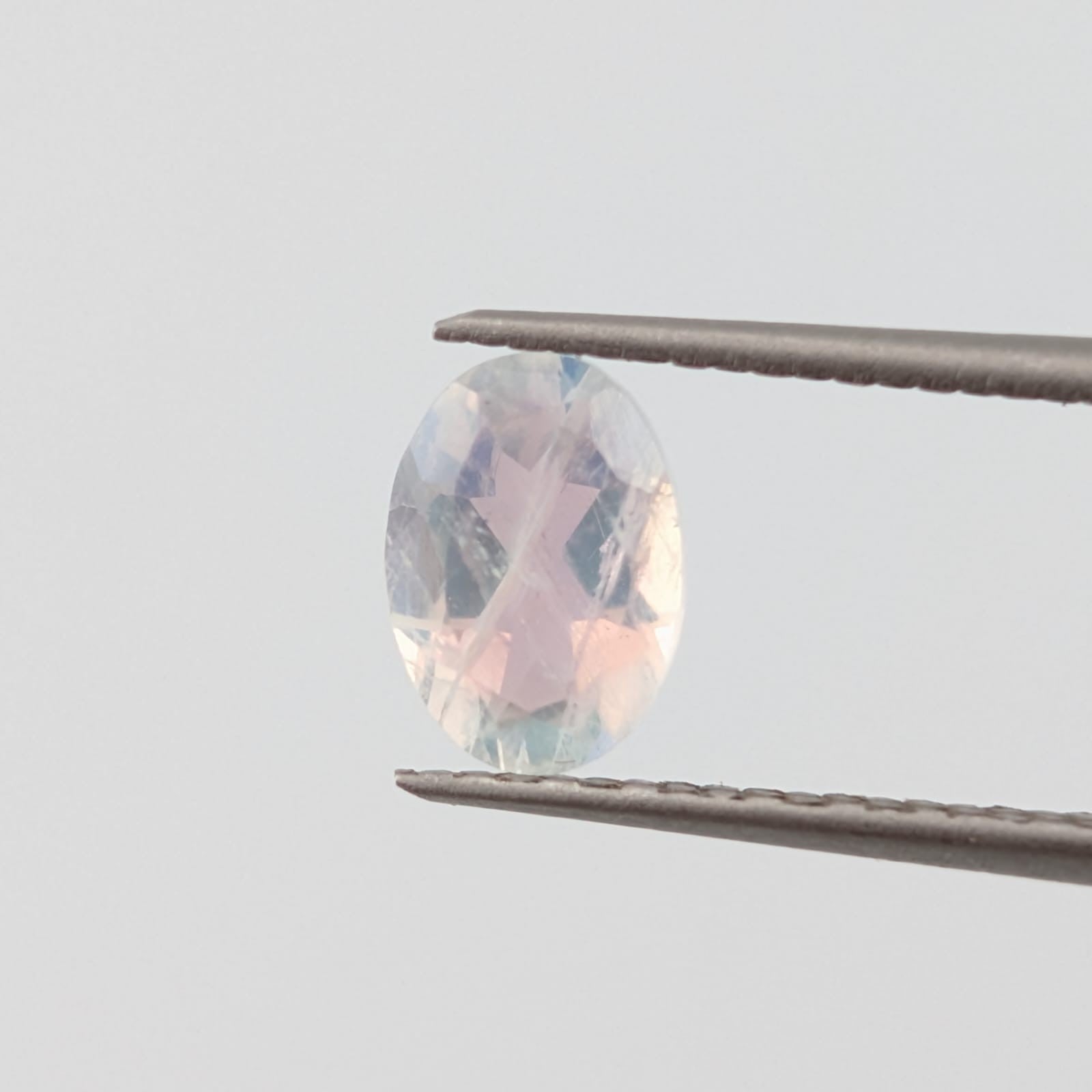 Piedra Luna Facetado Ovalado 5 mm x 7 mm