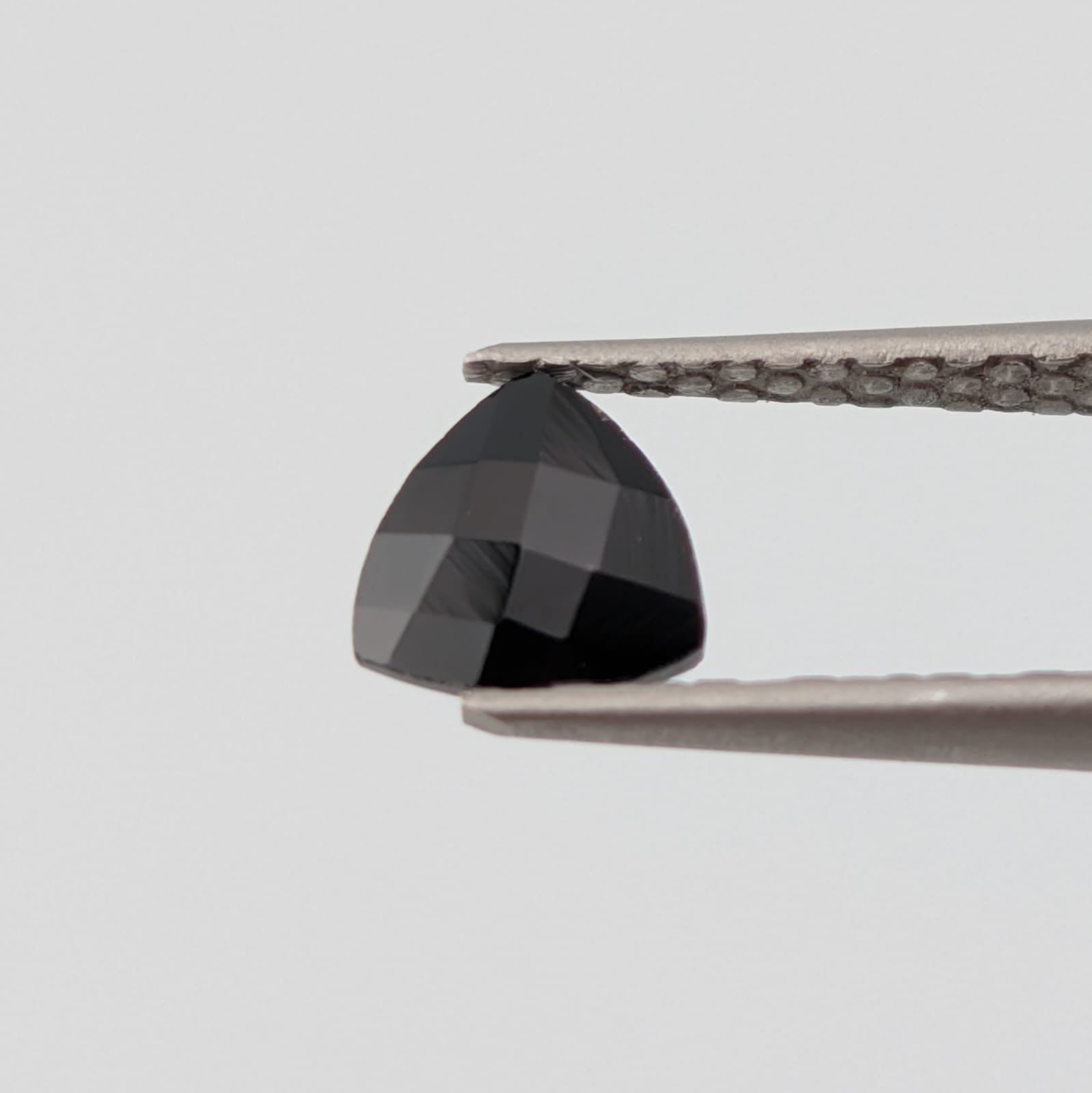 Espinela Negra Facetado Trilliant 5 mm