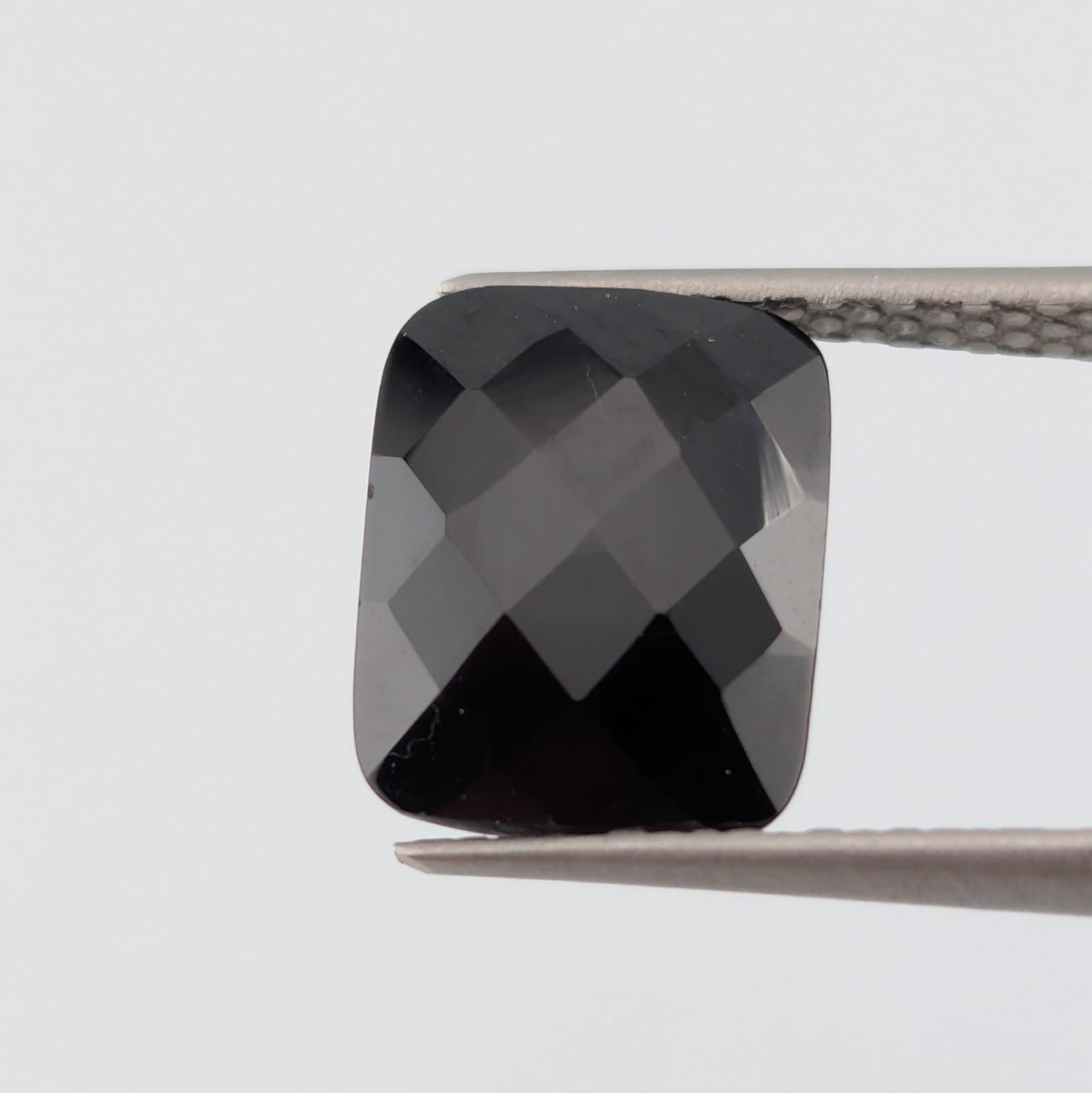 Espinela Negra Facetado Rectángular 8 mm x 10 mm