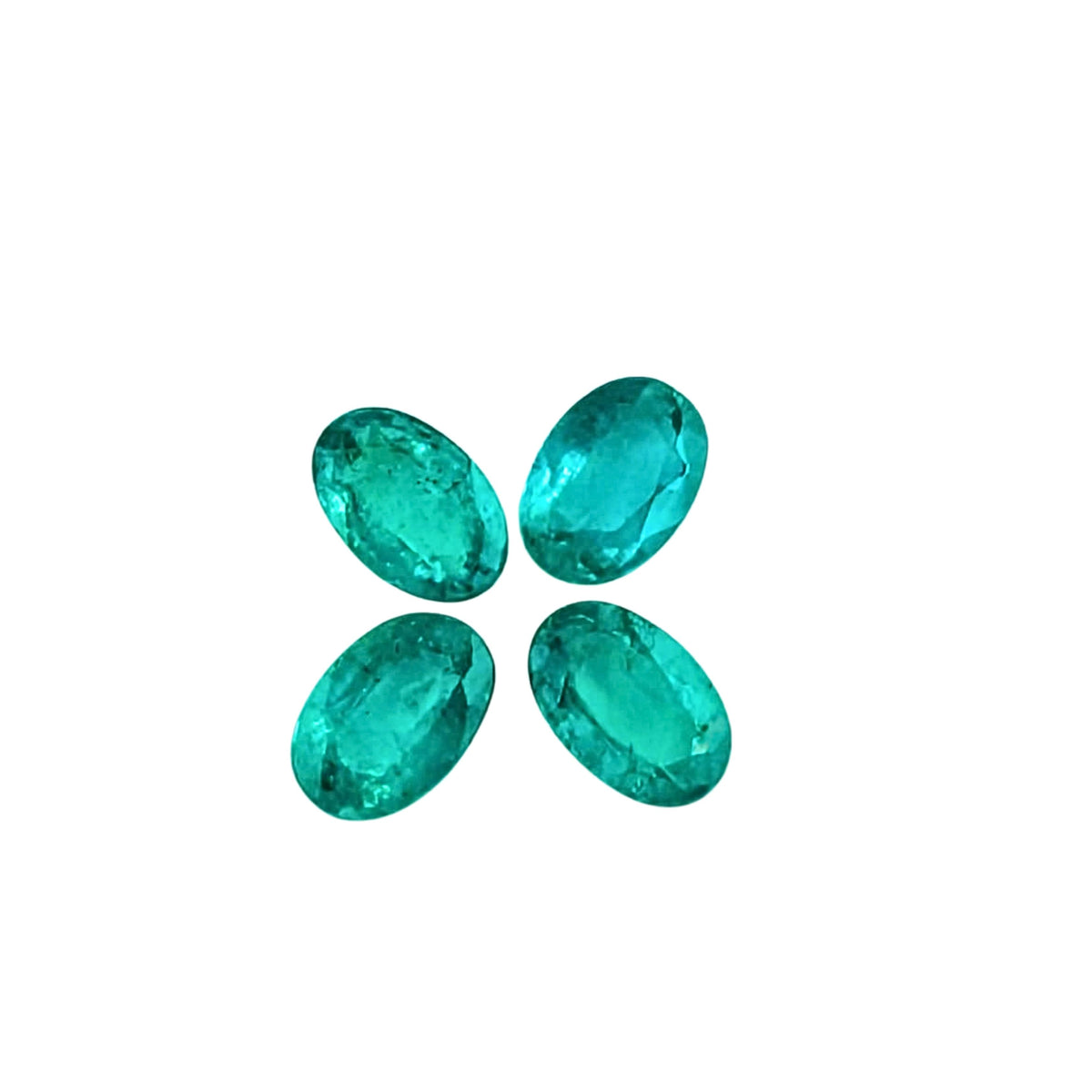 Esmeralda Facetada Ovalada 6 x 4 mm