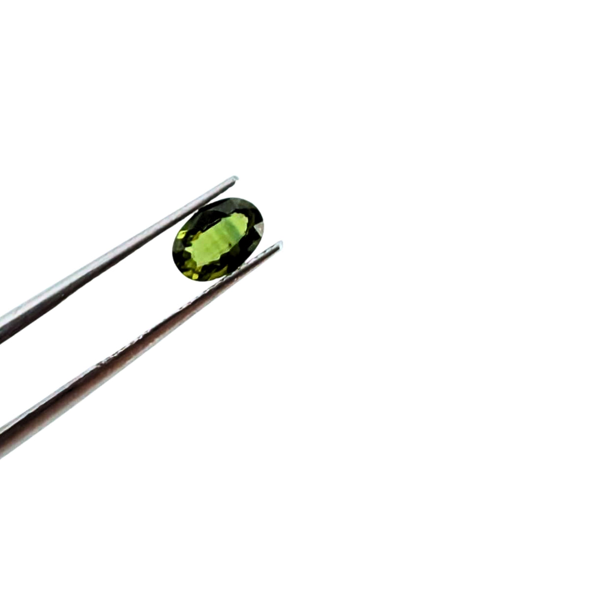 Zafiro Verde Facetado Ovalado 6 x 4 mm