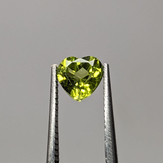 Peridoto Facetado Corazón 5 mm