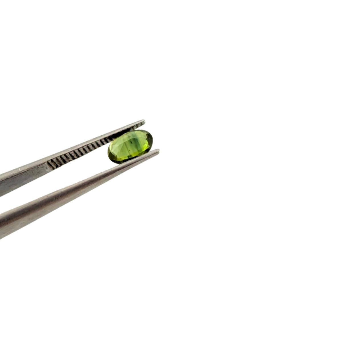 Zafiro Verde Facetado Ovalado 6 x 4 mm