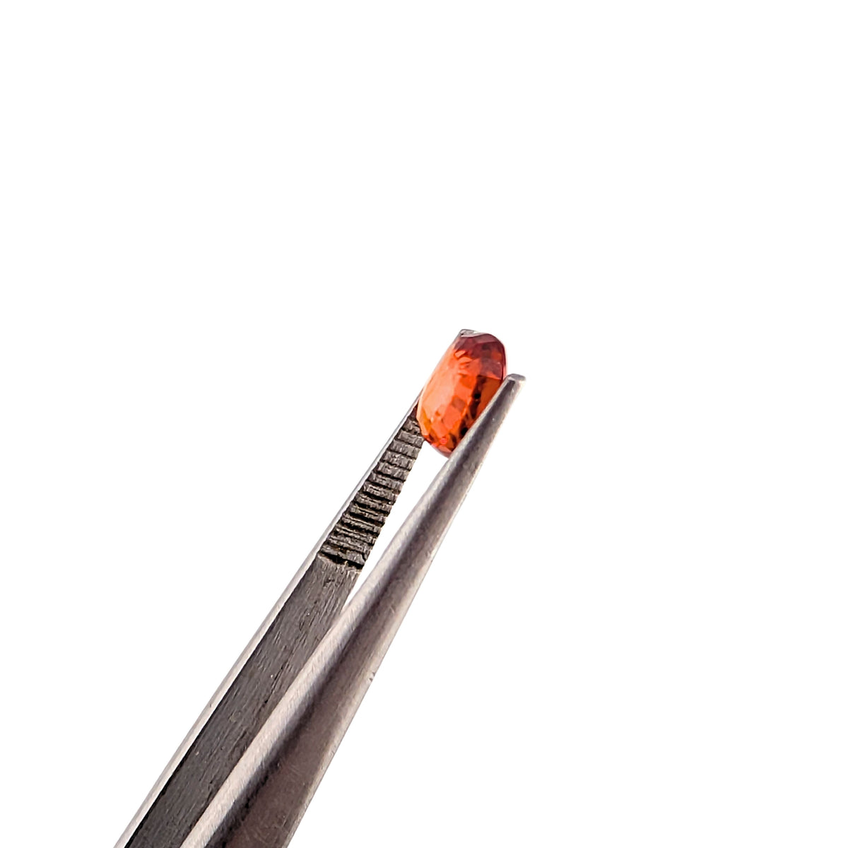 Zafiro Anaranjado Facetado Ovalado 6 x 5.5 mm