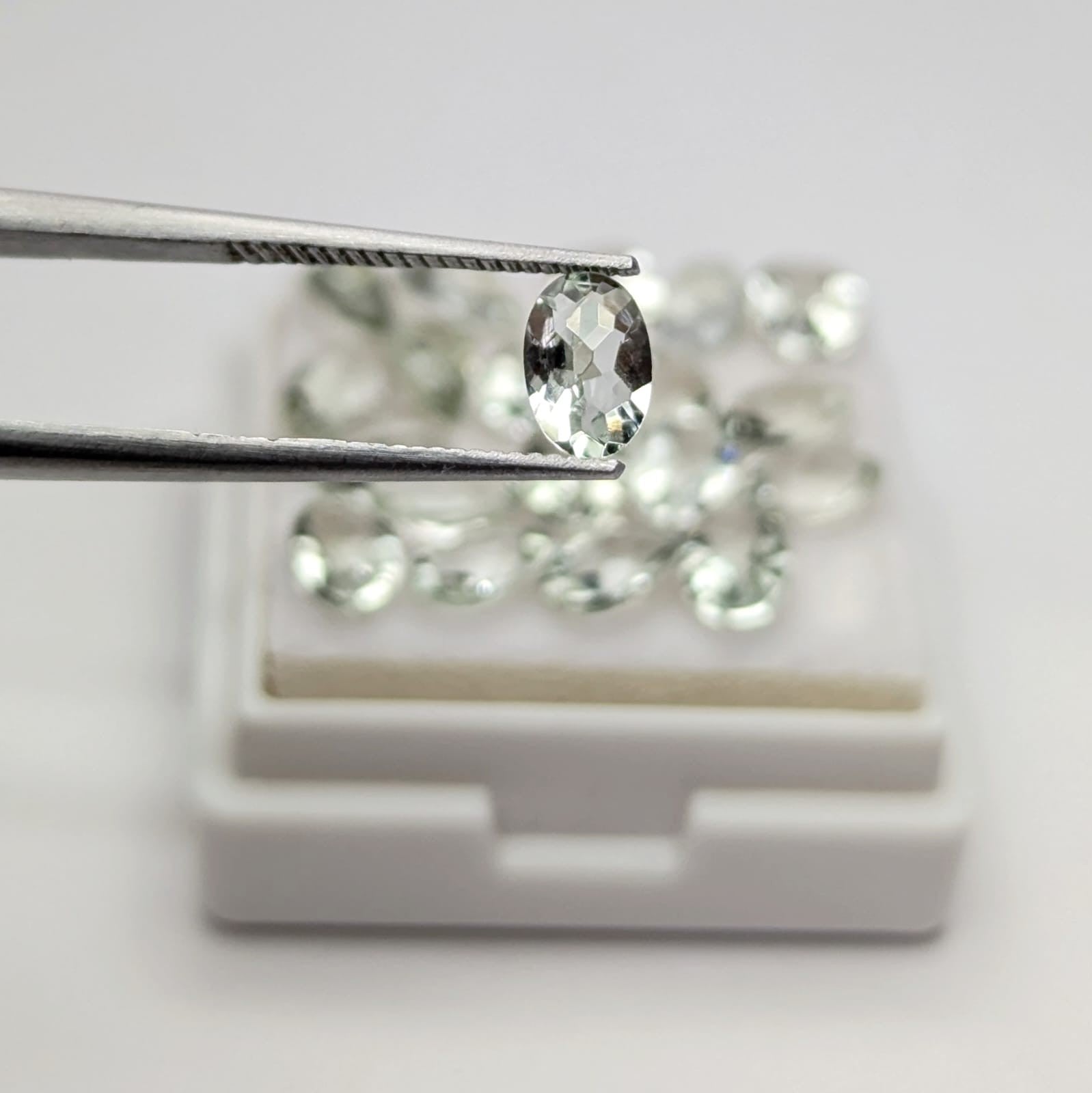 Prasiolita Facetado Ovalado 4 mm x 6 mm