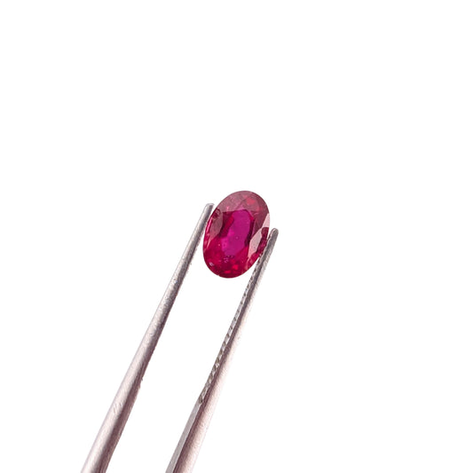 Rubí Rojo Facetado Ovalado 6 x 4  mm