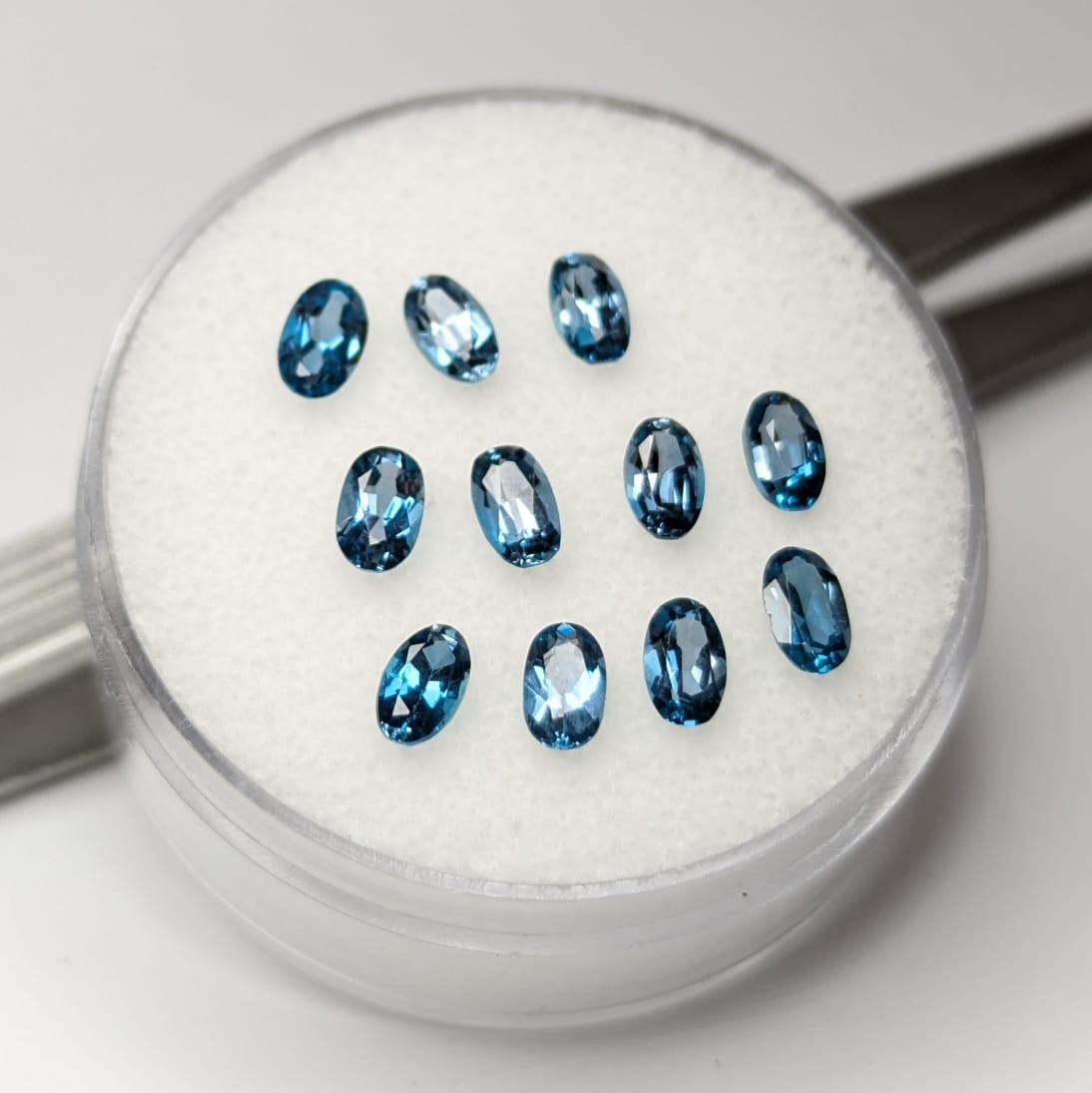 Topacio Azul London Facetado Ovalado 3 mm x 5 mm