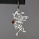 Aretes de Mariposa con Granate