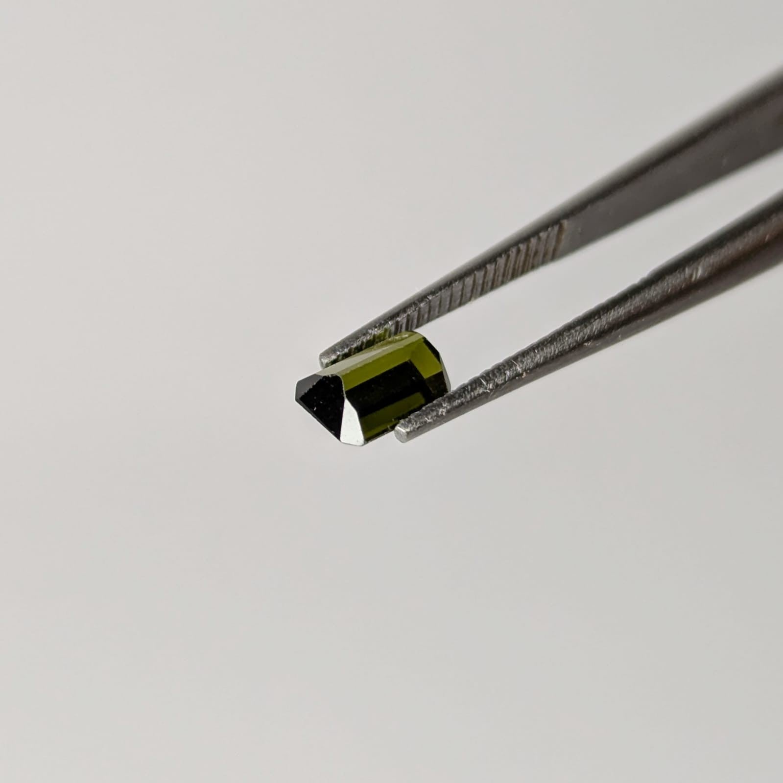 Turmalina Verde Facetado Rectangular 4 x 6 mm