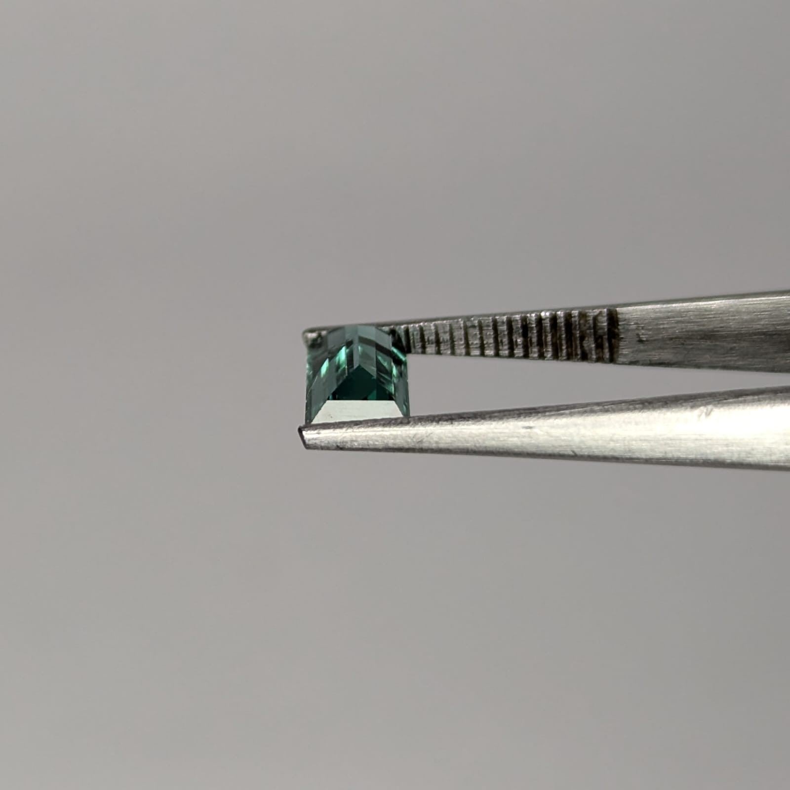 Turmalina Indicolita Facetado Rectangular 8 mm x 4 mm