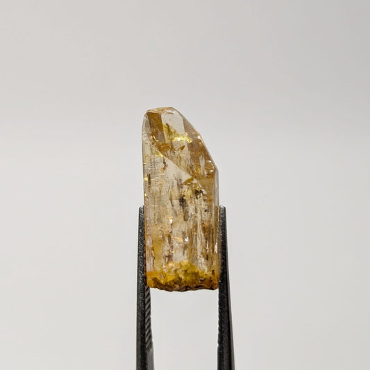 Topacio Imperial En bruto Natural 17 mm x 7 mm