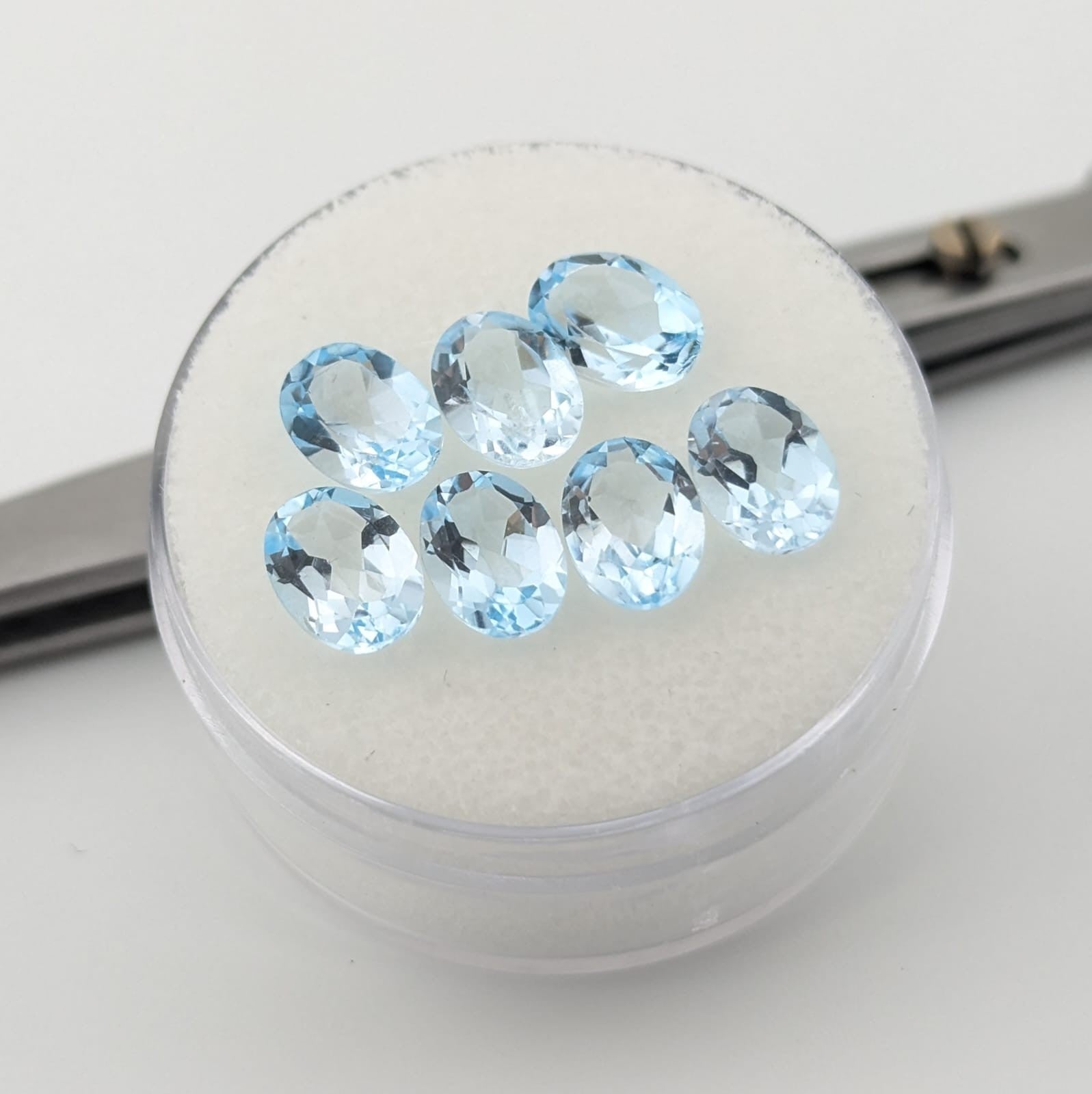 Topacio Sky Blue Facetado Ovalado 6 mm x 8 mm