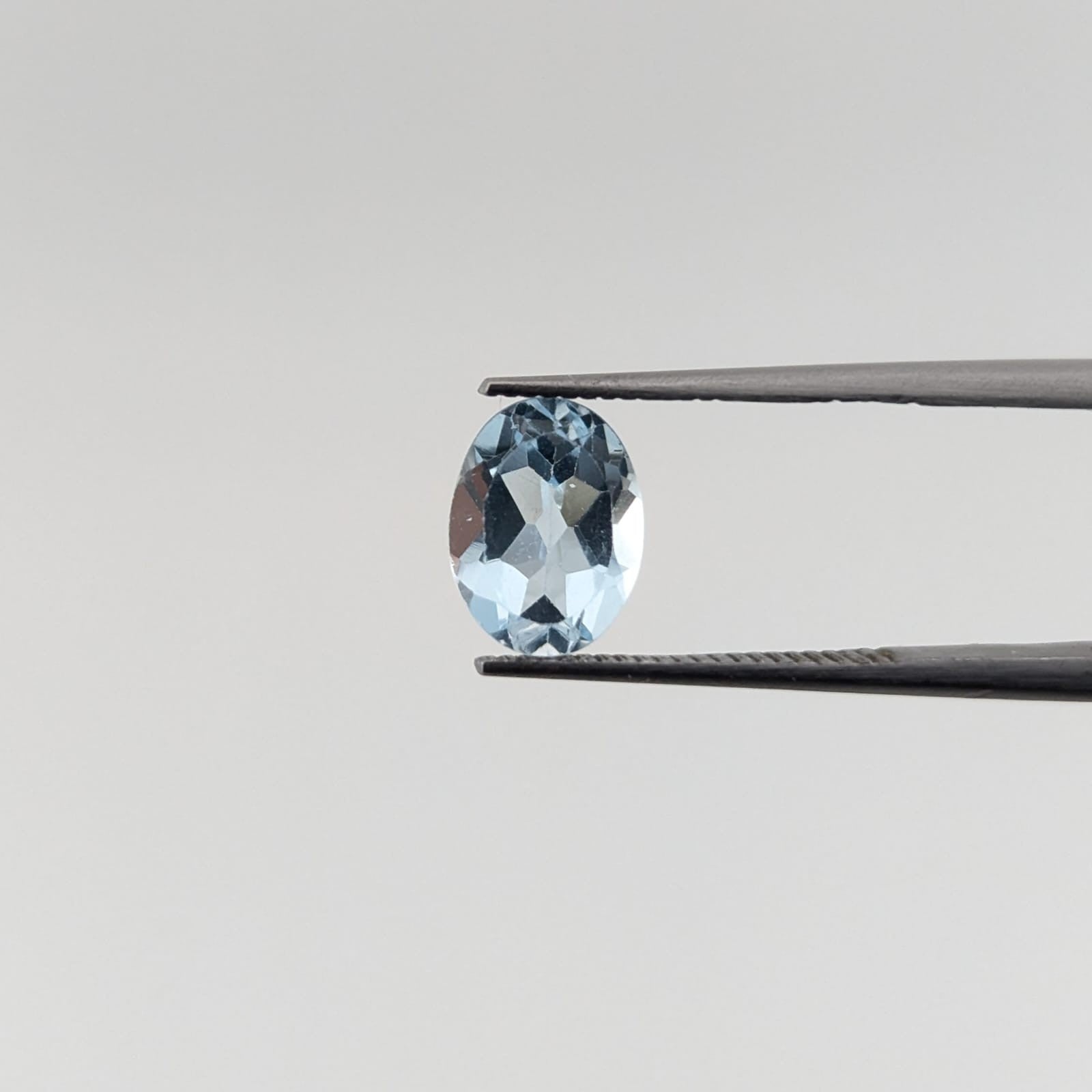 Topacio Sky Blue Facetado Ovalado 6 mm x 8 mm