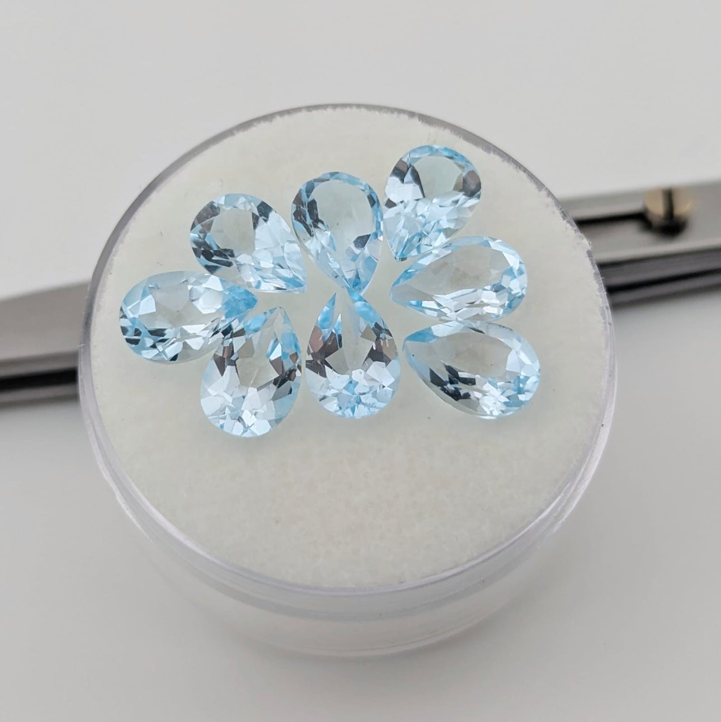 Topacio Sky Blue Facetado Gota 6 mm x 9 mm