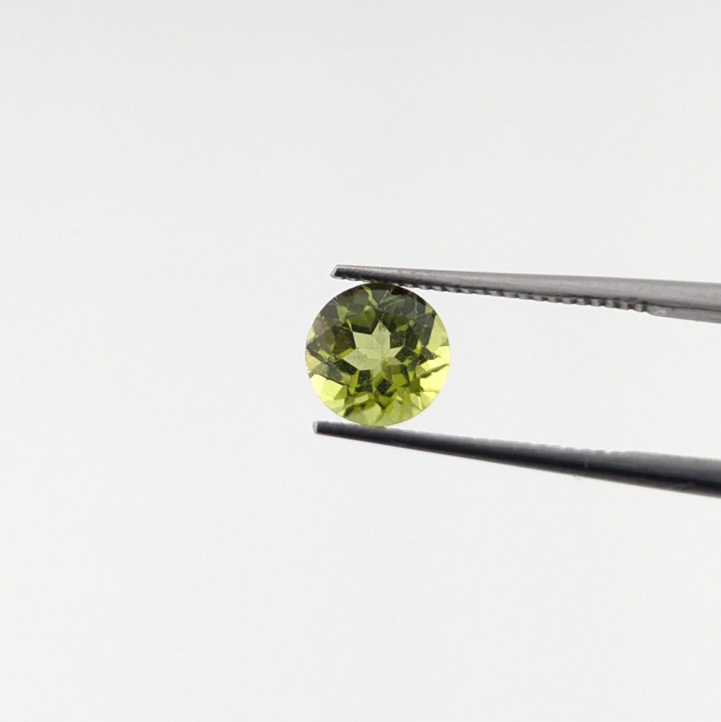 Peridoto Facetado Redondo 6 mm