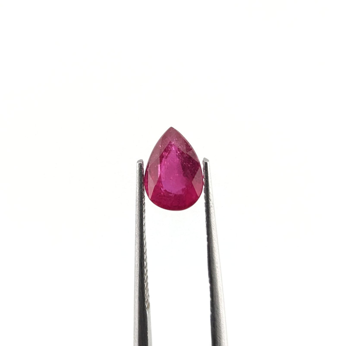 Rubí Facetado Gota 7 x 5 mm