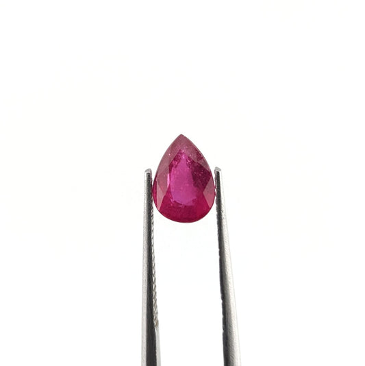 Rubí Facetado Gota 7 x 5 mm