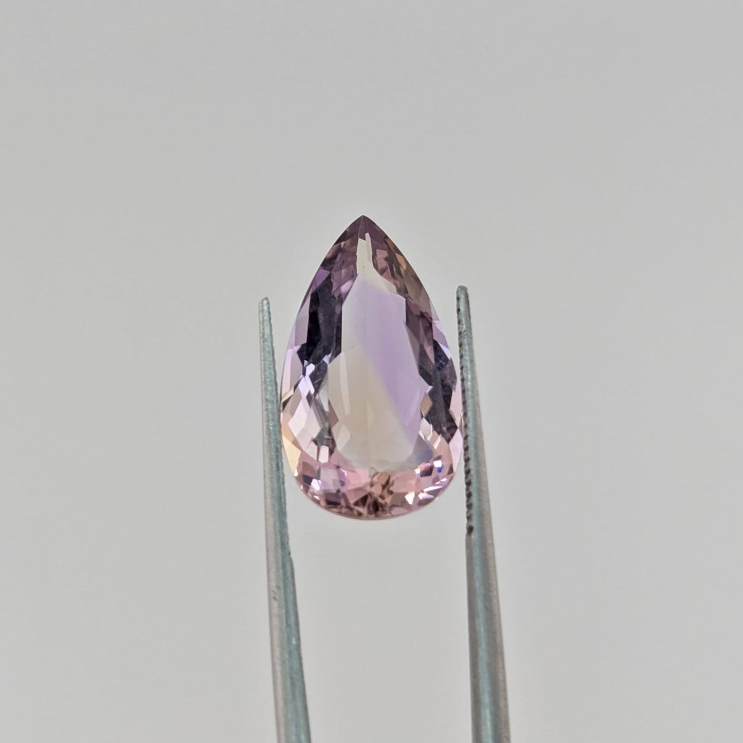 Ametrino Facetado Gota 16 mm x 9.4 mm