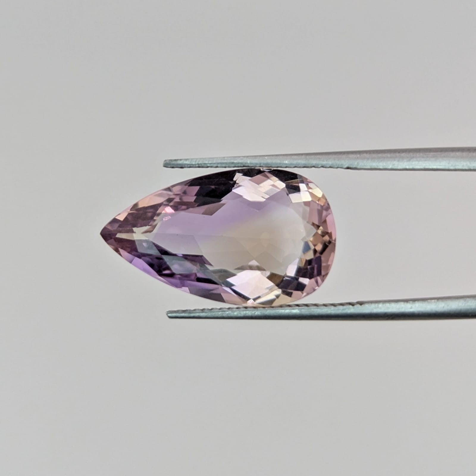 Ametrino Facetado Gota 16 mm x 9.4 mm