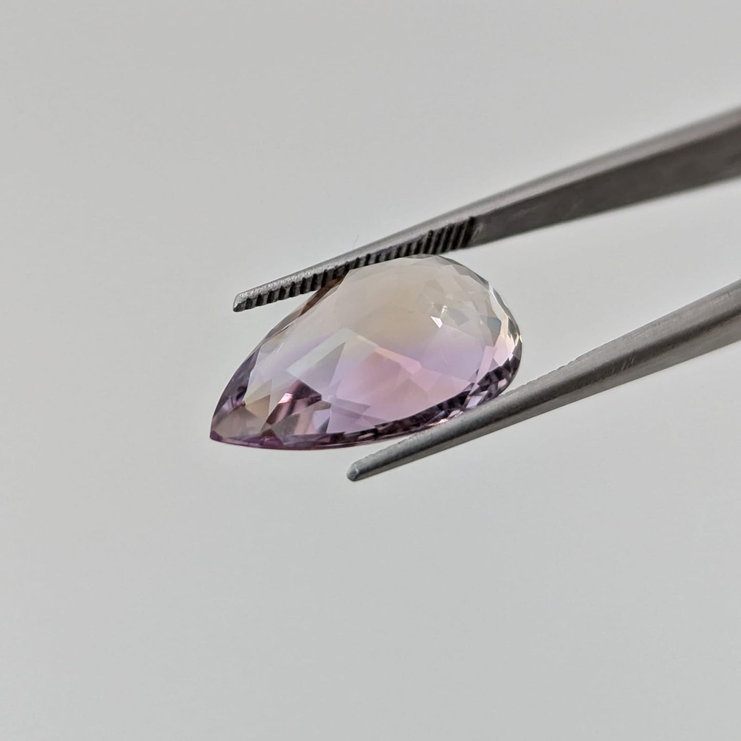 Ametrino Facetado Gota 16 mm x 9.4 mm