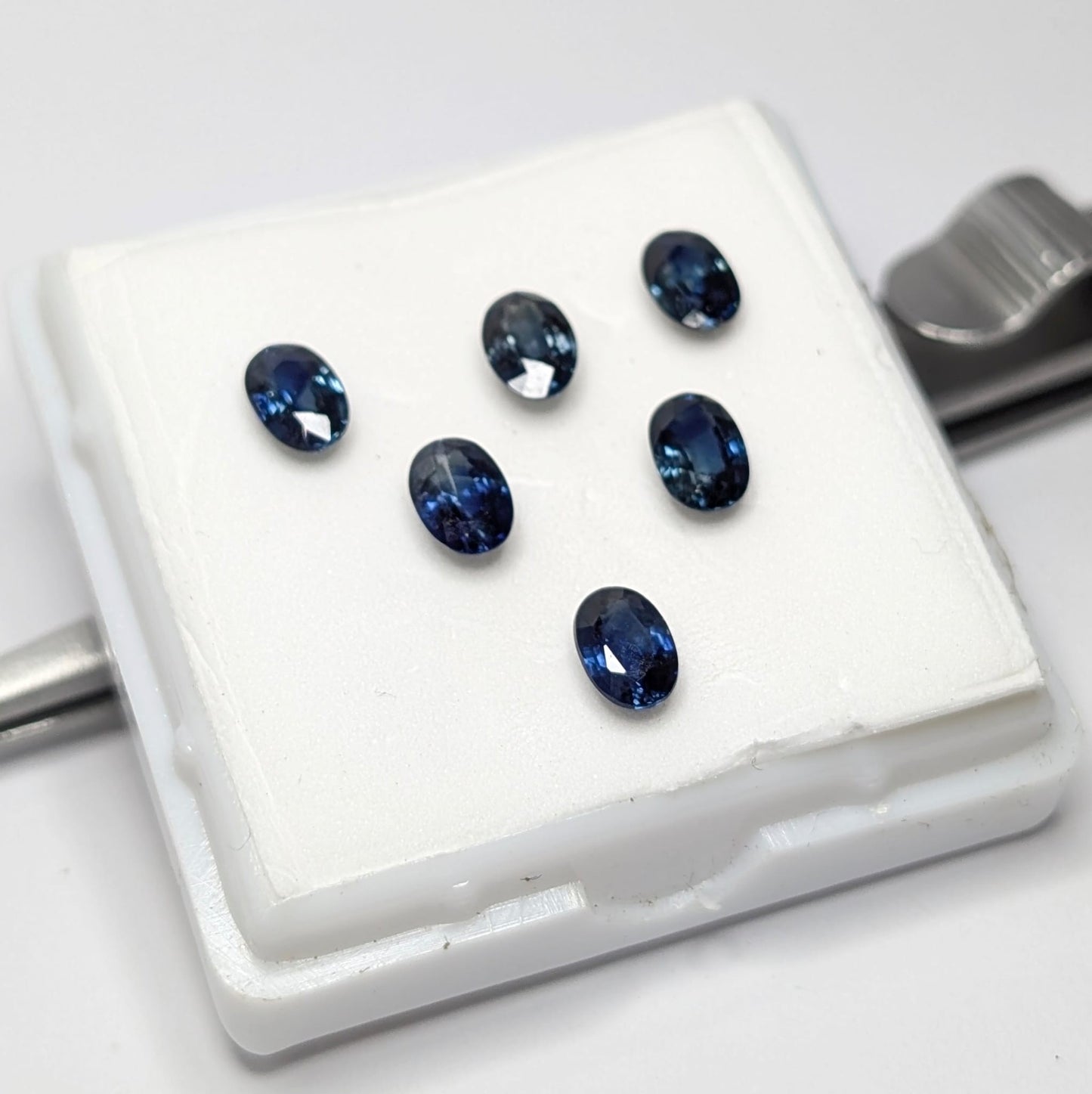 Zafiro Azul Facetado Ovalado 4x6 mm