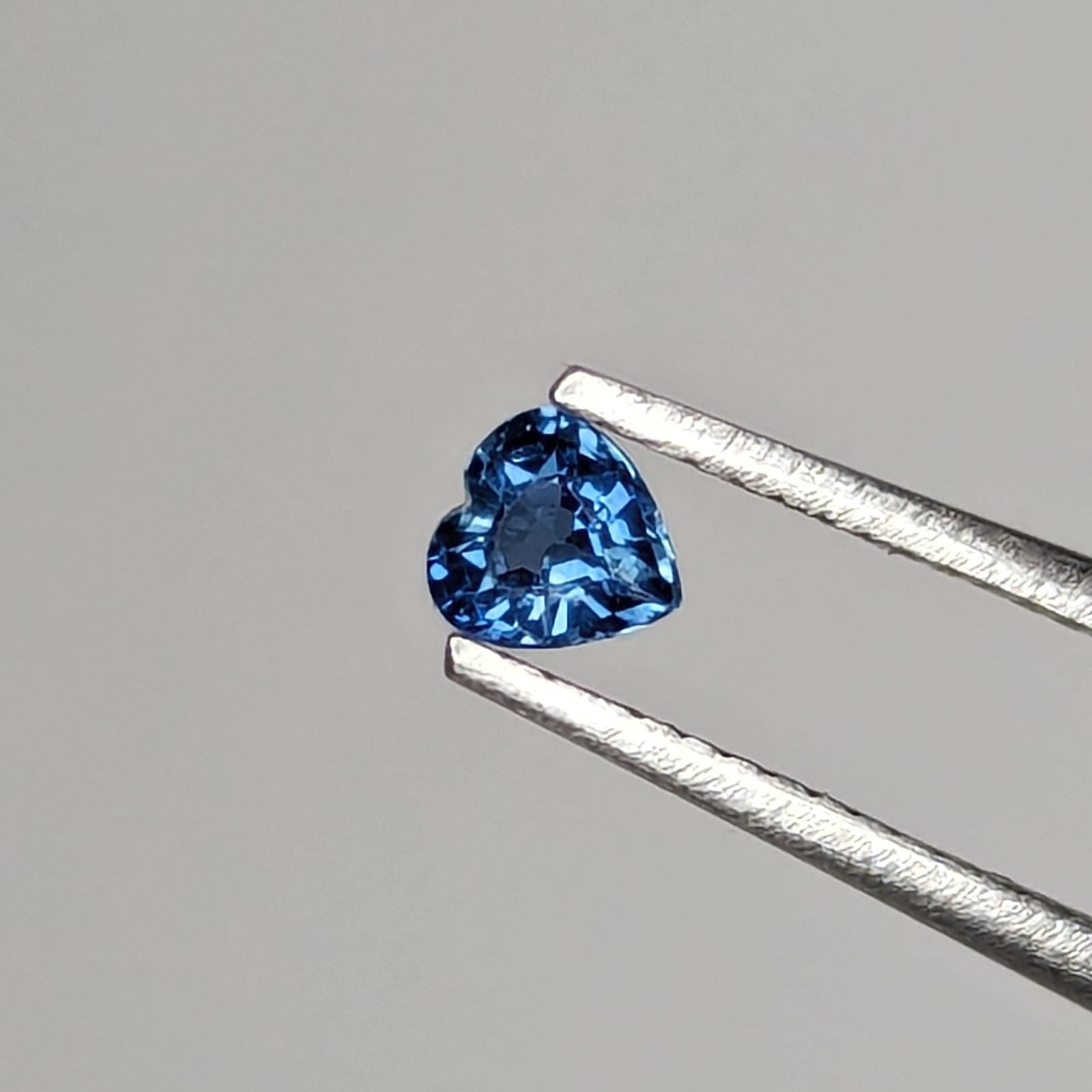 Zafiro Azul Facetado Corazón 3 mm