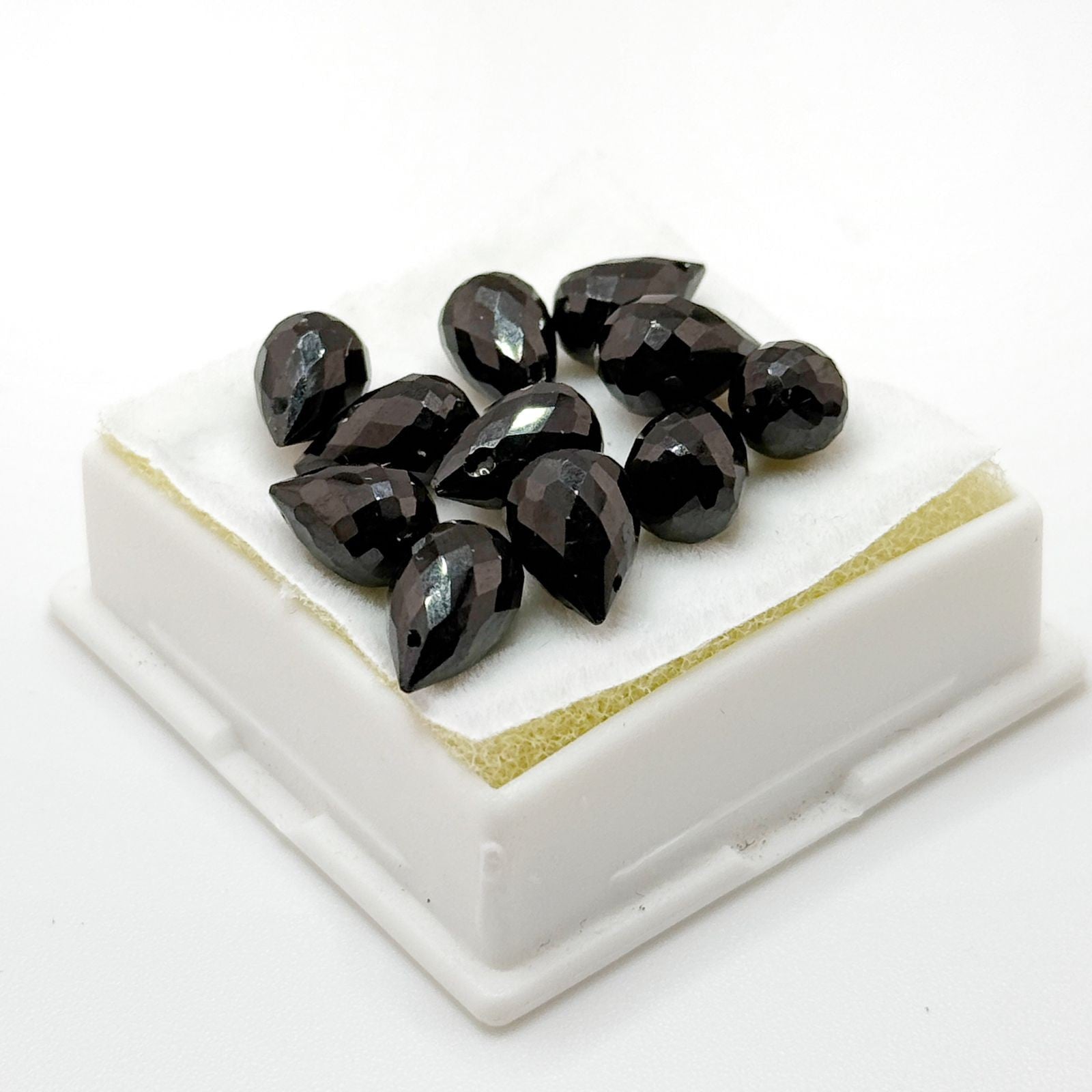 Briolette Esmeralda 10x7mm
