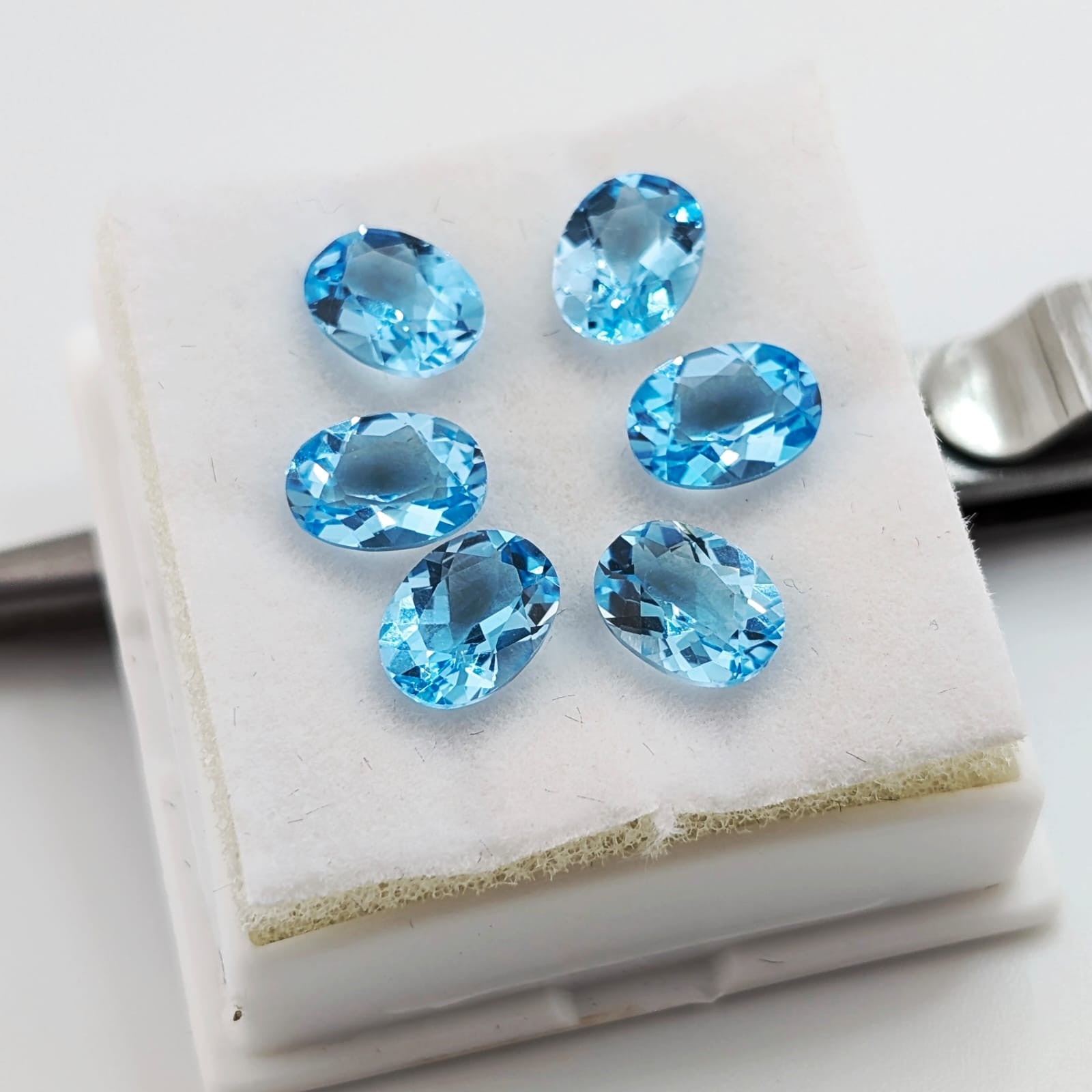 Topacio Azul Suizo Facetado Ovalado 8 x 6 mm