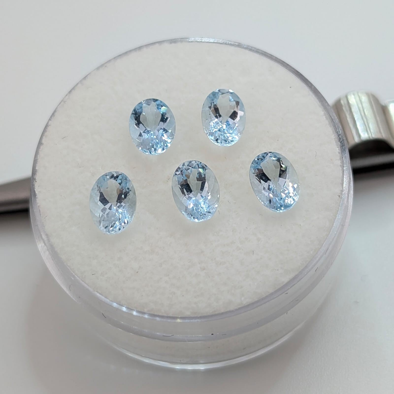 Aguamarina Facetado Ovalado 5 mm x 7 mm