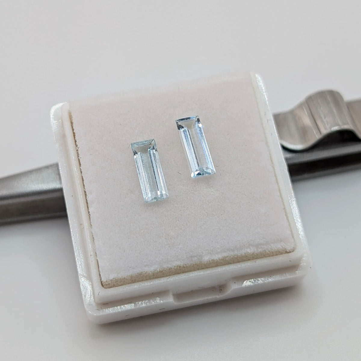 Aguamarina Facetado Rectangular 8 x 3 mm