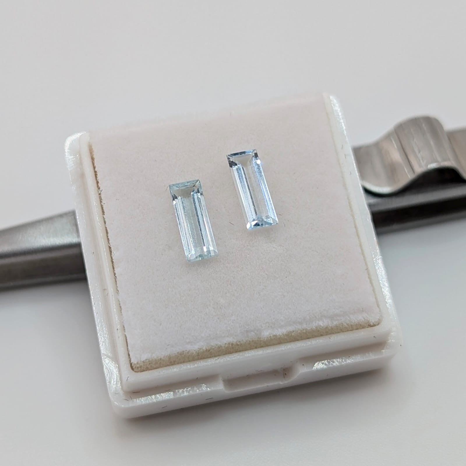 Aguamarina Facetado Rectangular 8 x 3 mm