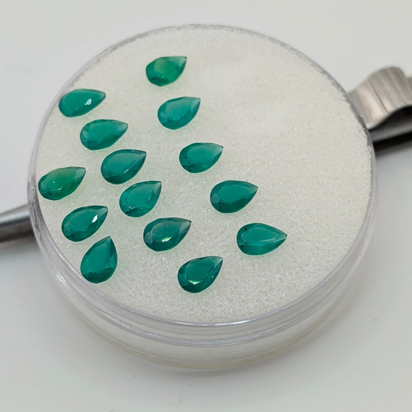 Ónix Verde Facetado Gota 4 mm x 6 mm