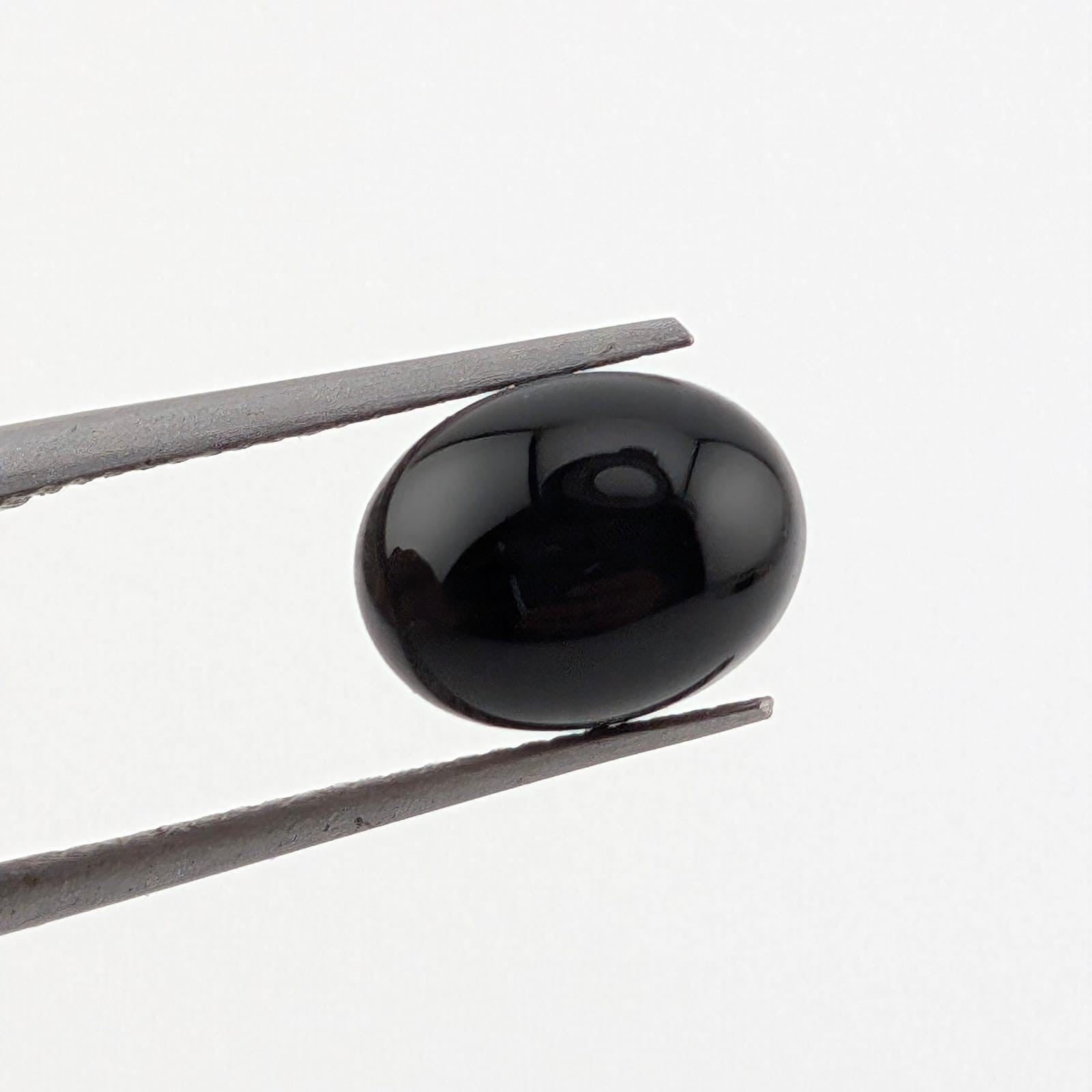 Ónix Negro Cabuchon Ovalado 6 mm x 8 mm