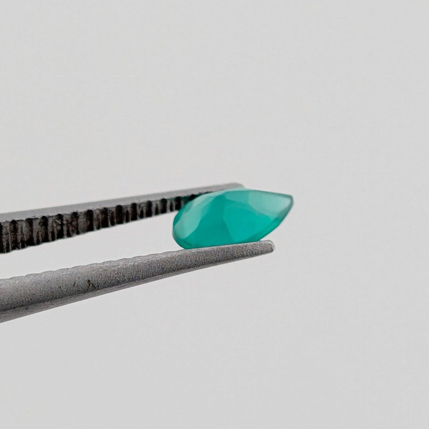 Ónix Verde Facetado Gota 3 mm x 5 mm