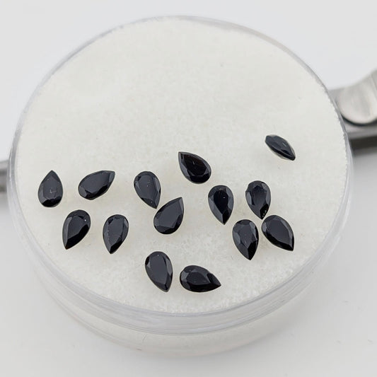 Ónix Negro Facetado Gota 3 mm x 5 mm